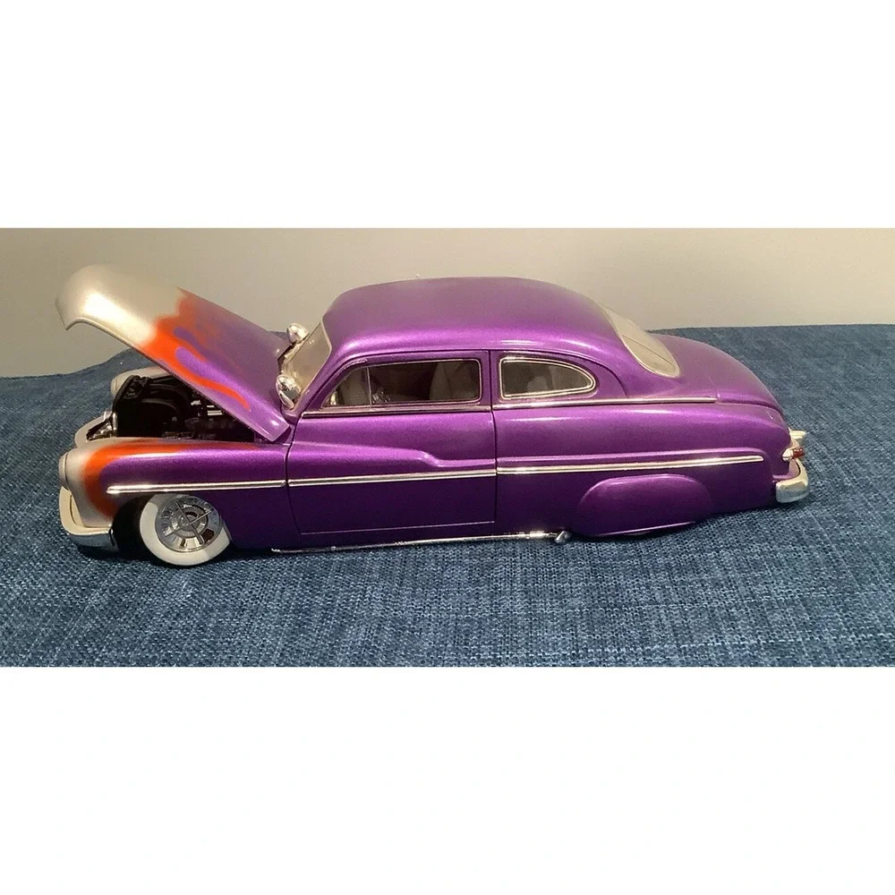 Ertl 1949 Mercury Lead Sled Coupe 1/18 Purple With Flames.